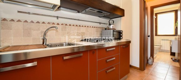2-salle Appartement à Toscolano Maderno, Italy No. 6032 12