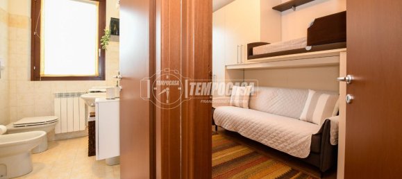 2-salle Appartement à Toscolano Maderno, Italy No. 6032 16