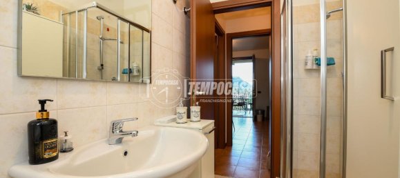 2-salle Appartement à Toscolano Maderno, Italy No. 6032 19