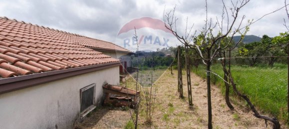 4 bedrooms Villa in Viagrande, Italy No. 233980 16