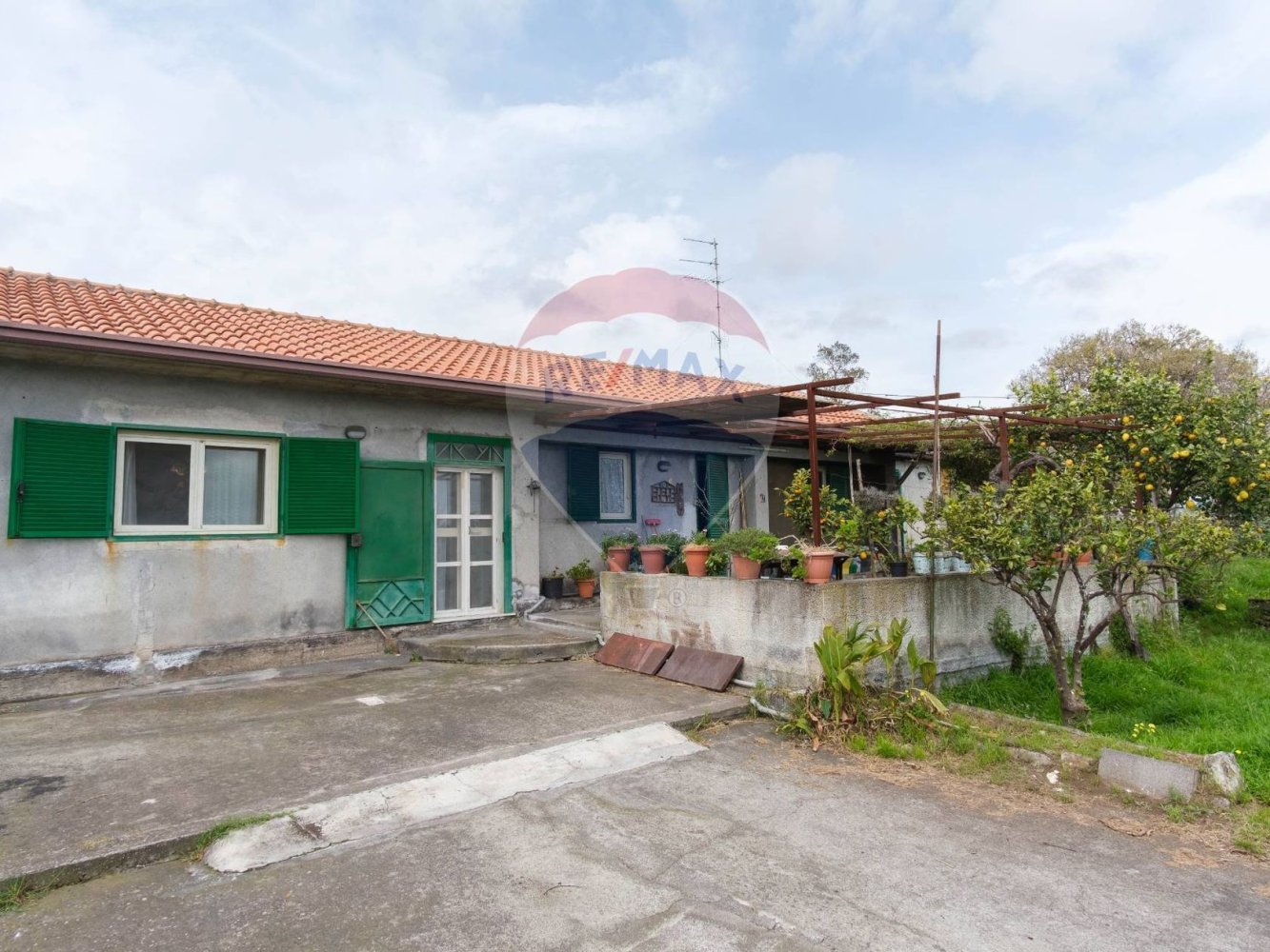 4 bedrooms Villa in Viagrande, Italy No. 233980