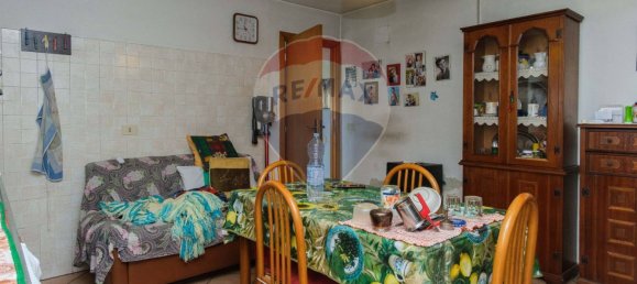 4 bedrooms Villa in Viagrande, Italy No. 233980 3