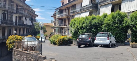 3 Schlafzimmer Wohnung in Aci Sant'Antonio, Italy, Nr. 300051 2