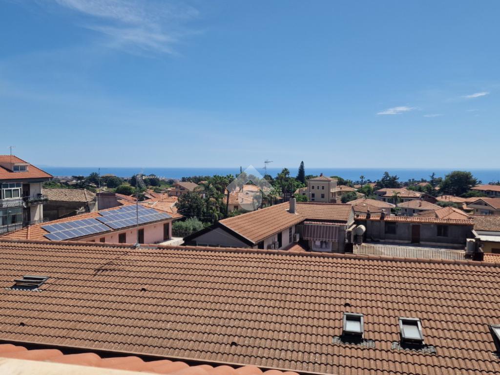 3 Schlafzimmer Wohnung in Aci Sant'Antonio, Italy, Nr. 300051