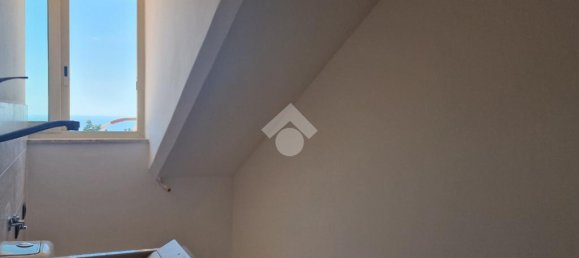 3 Schlafzimmer Wohnung in Aci Sant'Antonio, Italy, Nr. 300051 12