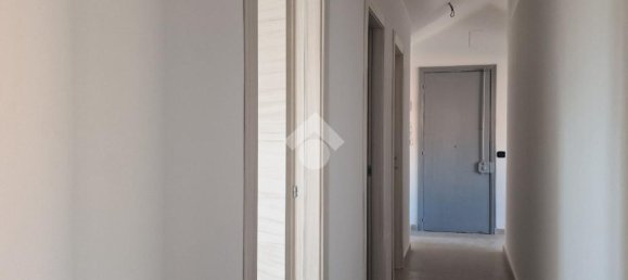 3 Schlafzimmer Wohnung in Aci Sant'Antonio, Italy, Nr. 300051 16
