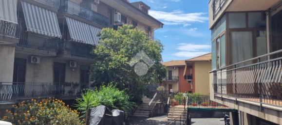 3 Schlafzimmer Wohnung in Aci Sant'Antonio, Italy, Nr. 300051 4