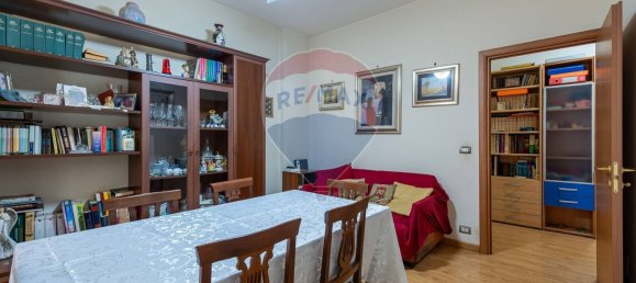 3 Schlafzimmer Wohnung in Rome, Italy, Nr. 310827 3