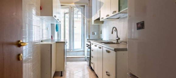 3 Schlafzimmer Wohnung in Rome, Italy, Nr. 310827 6