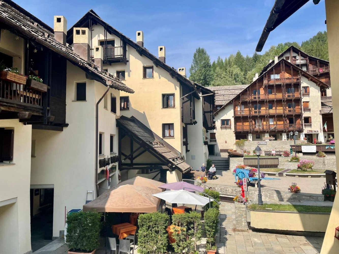 2 bedrooms Apartment in Sauze di Cesana, Italy No. 317224