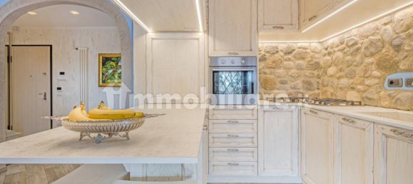 3 bedrooms Penthouse in Reggio Emilia, Italy No. 17085 4