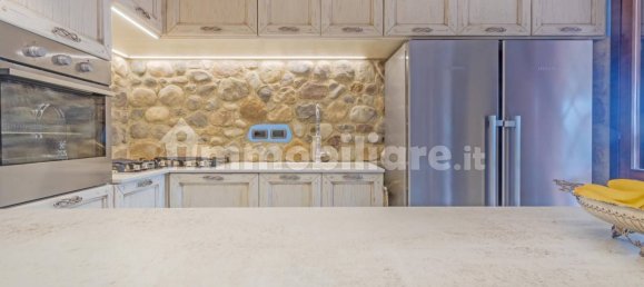 3 bedrooms Penthouse in Reggio Emilia, Italy No. 17085 5