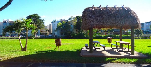 1 Schlafzimmer Gewerbliche Immobilien in Miami, USA, Nr. 615690 3