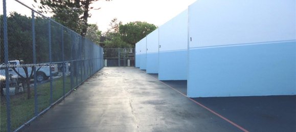 1 Schlafzimmer Gewerbliche Immobilien in Miami, USA, Nr. 615690 2