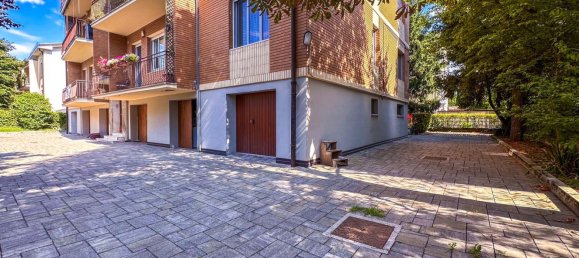 Apartamento de 4 habitaciónes en Sassuolo, Italy No. 274892 19