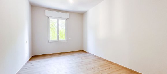 Apartamento de 4 habitaciónes en Sassuolo, Italy No. 274892 10