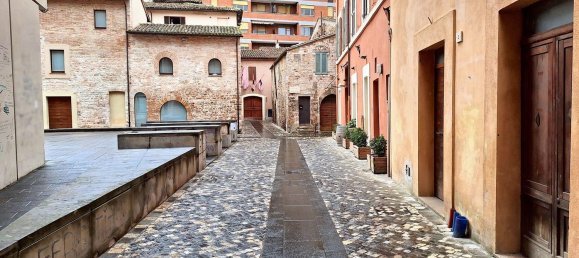 5 rooms Commercial property in Foligno, Italy No. 51630 9