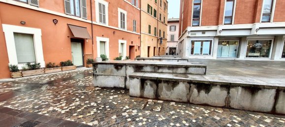 5 rooms Commercial property in Foligno, Italy No. 51630 2