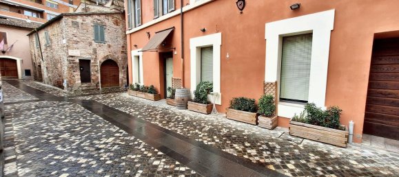5 rooms Commercial property in Foligno, Italy No. 51630 11