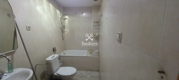 8 bedrooms Commercial property in Badalona, Spain No. 13396 17