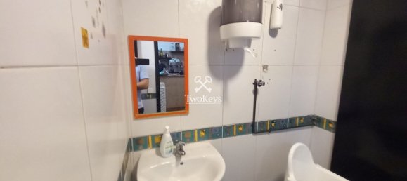 8 bedrooms Commercial property in Badalona, Spain No. 13396 27