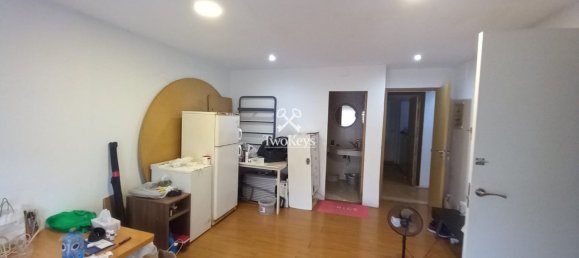 8 bedrooms Commercial property in Badalona, Spain No. 13396 14