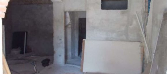 5 rooms Apartment in Figline e Incisa Valdarno, Italy No. 194921 12