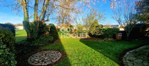 4 bedrooms House in Chambry, France No. 158894 4