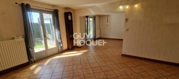 4 bedrooms House in Chambry, France No. 158894 7