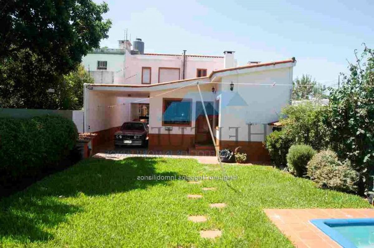 4 bedrooms House in Montevideo, Uruguay No. 2350