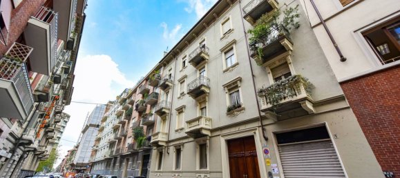 2 bedrooms Apartment in Turin, Italy No. 347054 5