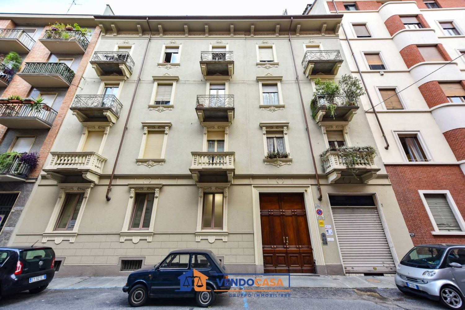 2 bedrooms Apartment in Turin, Italy No. 347054