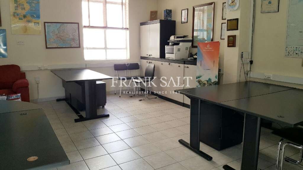  مكتب في Saint Julian's, Malta 52متر مربع رقم 11938