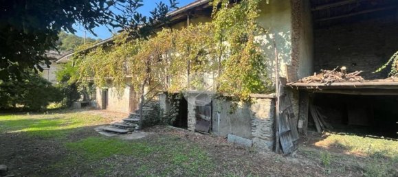 6 rooms House in Barge, Italy No. 279505 4