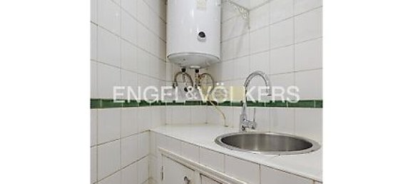 1 bedroom Apartment in Lisbon, Portugal No. 15198 15