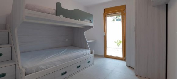 4 bedrooms Villa in Elda, Spain No. 183585 10