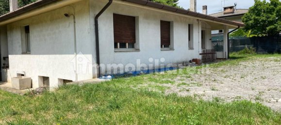 3 Schlafzimmer Villa in Udine, Italy, Nr. 294668 22