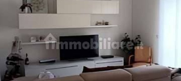 Квартира с 2 спальнями в Лекко, Италия № 335060 4