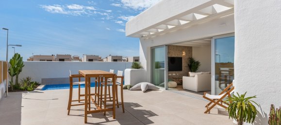 3 bedrooms Villa in Los Alcazares, Spain No. 10513 2