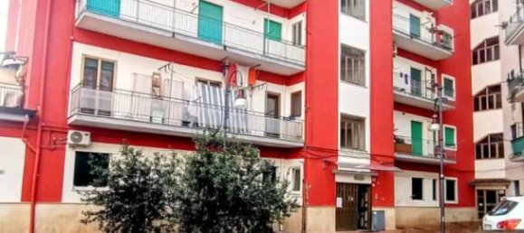Apartamento de 2 dormitorios en Pontecagnano Faiano, Italy No. 33051 2