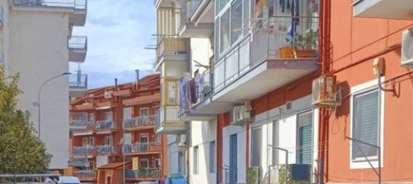 Apartamento de 2 dormitorios en Pontecagnano Faiano, Italy No. 33051 3