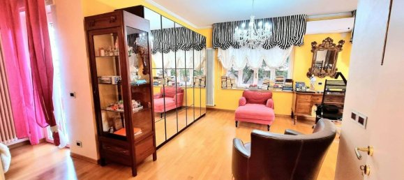 5 rooms Apartment in Francavilla al Mare, Italy No. 28253 16