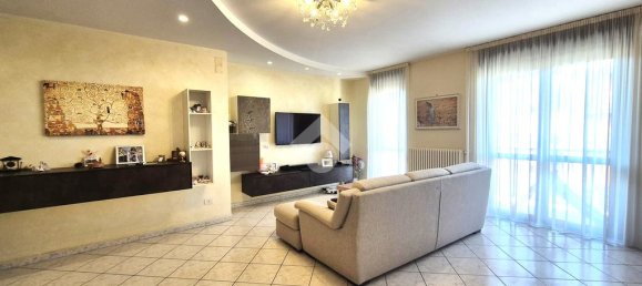 Квартира с 2 спальнями в Фоджа, Италия № 272045 4