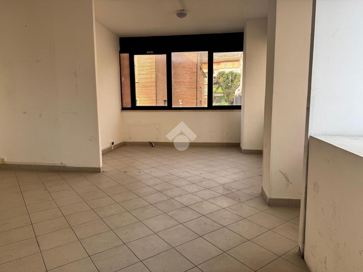 Garaje de 1 habitación en Orte, Italy No. 113498