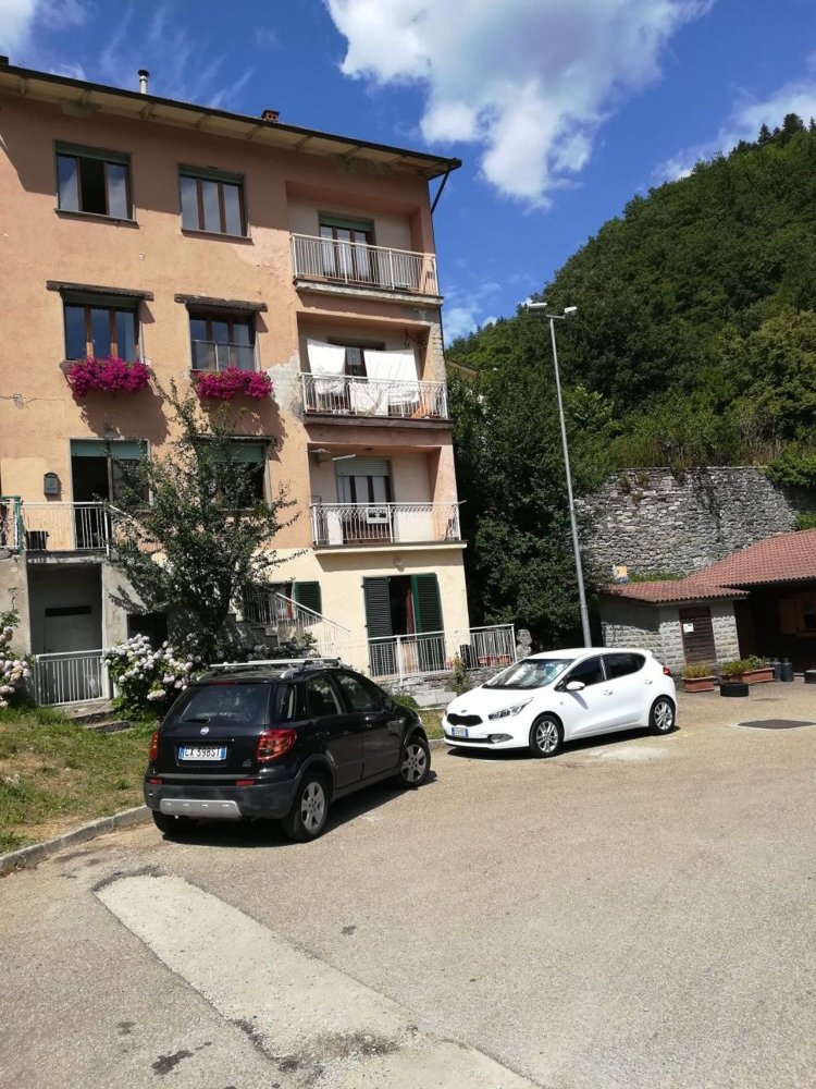 7 rooms Apartment in Poppi, Italy No. 137195