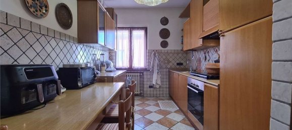 5-salle Appartement à Modena, Italy No. 213433 17
