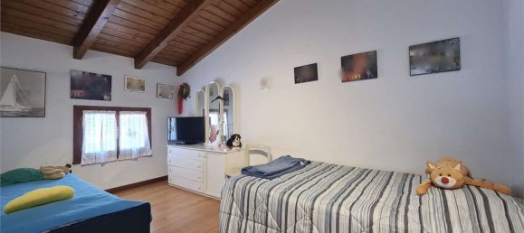5-salle Appartement à Modena, Italy No. 213433 38
