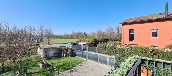 5-salle Appartement à Modena, Italy No. 213433 14