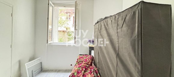 Studio in Seine-Saint-Denis, France No. 176151 9