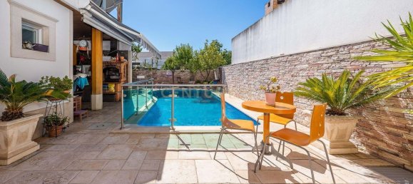 Villa de 4 dormitorios en Corroios, Portugal No. 131092 2